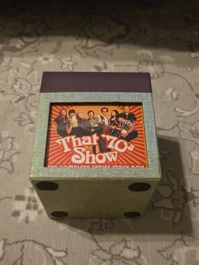 That '70s Show Complete Series Box Set - Green & Brown Decorative Cube Stash Box
